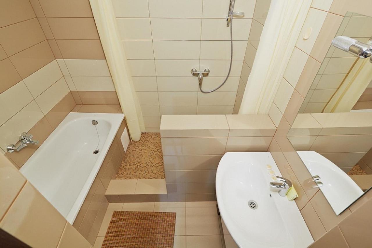 Apartment On Lychakivska Lviv Eksteriør billede